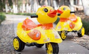 A nova moto de brinquedo elétrico o poder único de condução única música de Pato com SEU bebê 4.5.6.7.8.9 Anos