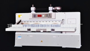 المصنع مباشرة] [العرض عالية الجودة 1300c نوع كروم كامل الرقمية وسادة آلة قطع الورق